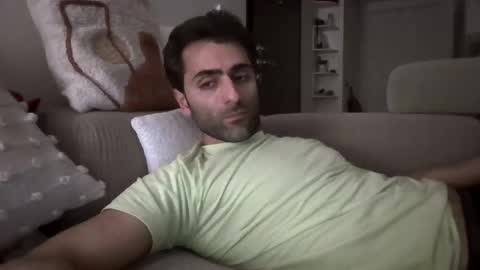 kikkus01 online show from March 7, 9:15 pm