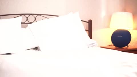       Something around 7 pm till 2 am PST online show from November 17, 8:17 am