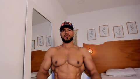 Kilua Muscle guy online show from September 27, 10:18 pm
