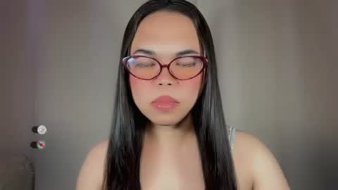 KYLIE online show from November 30, 11:01 pm