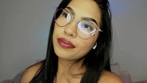 kim_mouth17 online show from May 25, 6:08 am