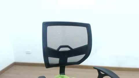 Kim Naomy online show from December 18, 1:05 am