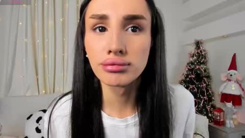 Kim Oberlin online show from December 18, 7:03 am