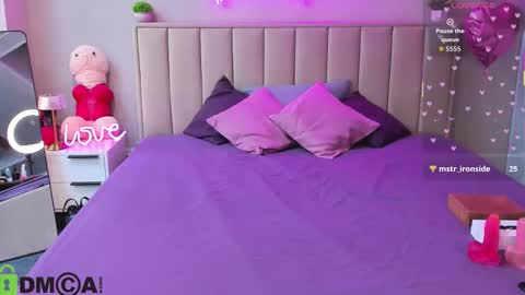 kimberlly_smith online show from March 4, 11:57 pm