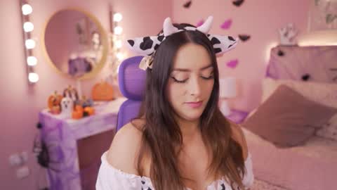 Kimberly 1200-1900 GMT-5 online show from October 27, 7:47 pm