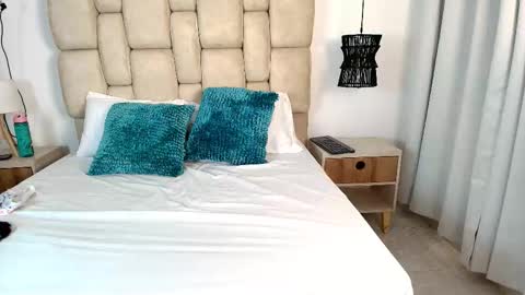 kimberlyfox_t online show from November 5, 12:29 pm