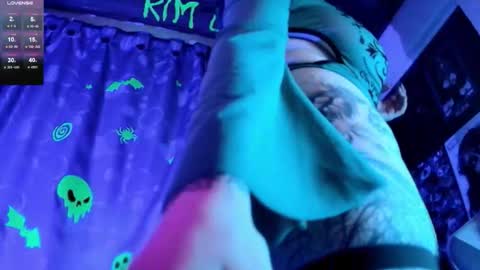   online show from November 17, 1:57 pm