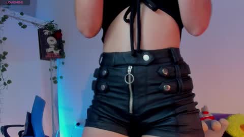 Kimm online show from November 30, 2:07 am