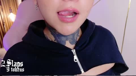     online show from June 11, 2:04 pm