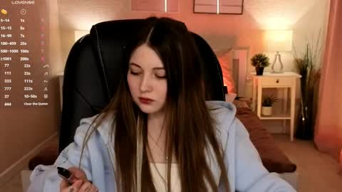  Your Kimmie  follow me  online show from April 14, 9:56 am