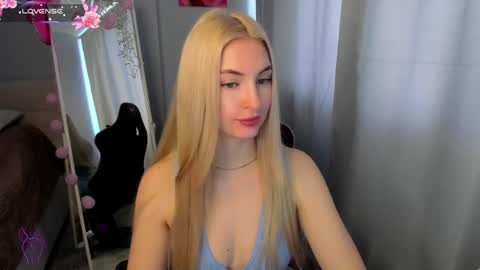 kimmy1_powell online show from June 1, 3:08 am