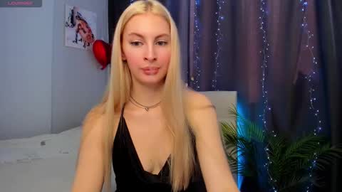 kimmy1_powell online show from October 14, 4:59 am