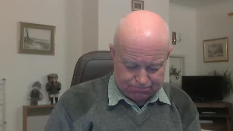 kindahairy4u online show from January 10, 6:28 pm