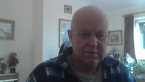 kindahairy4u online show from October 27, 9:42 am