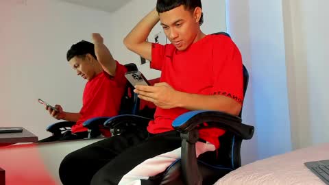 king_ares1 online show from April 6, 9:10 am