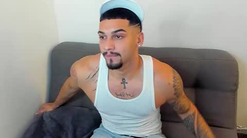 king_of_kings__ online show from September 19, 1:43 am