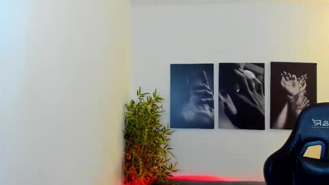 king_of_kings__ online show from February 19, 6:22 am