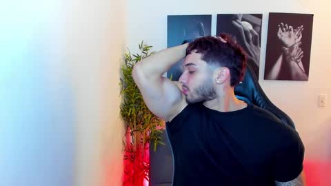 king_of_kings__ online show from January 1, 10:35 pm