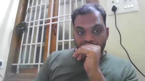 kingalpines1 online show from November 23, 5:22 pm