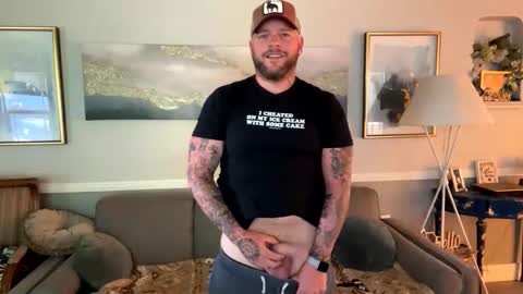 kingcali420_ online show from April 29, 3:50 pm