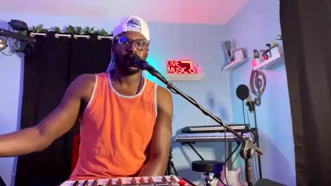 Snapshot of kingcorbra chatting on February 18, 2:49 am KC online show from February 18, 2:49 am