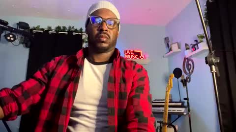 Snapshot of kingcorbra chatting on January 19, 9:55 am KC online show from January 19, 9:55 am