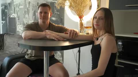 Richard  Elizabeth online show from May 27, 2:14 pm
