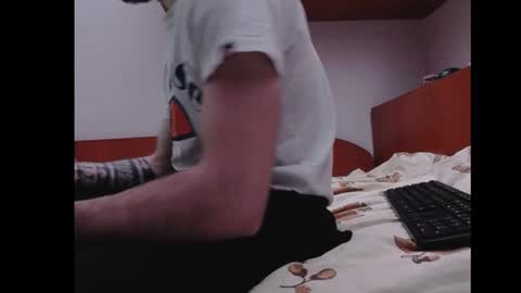 KingKarlos  online show from March 1, 10:36 pm