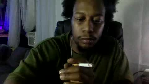 Snapshot of kinglibra420 chatting on December 8, 4:11 am loyal fuck online show from December 8, 4:11 am