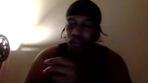 Snapshot of kinglibra420 chatting on October 18, 9:46 am loyal fuck online show from October 18, 9:46 am