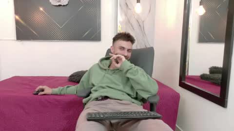 KING  online show from May 19, 3:13 am