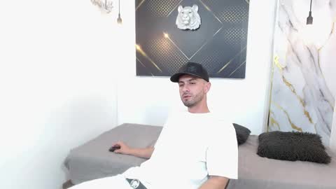 KING  online show from April 29, 4:28 am