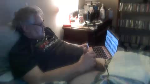 kingtongue10 online show from January 10, 1:52 pm