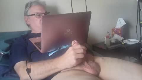 kingtongue10 online show from March 3, 9:11 pm