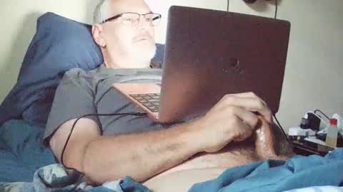 kingtongue10 online show from October 1, 12:15 pm