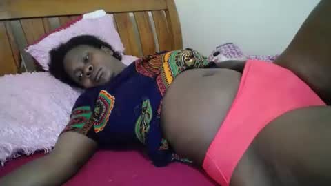 Snapshot of kinky_kaiya chatting on October 15, 5:54 am kaiya online show from October 15, 5:54 am