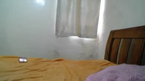 Snapshot of kinky_kaiya chatting on September 24, 7:37 am kaiya online show from September 24, 7:37 am