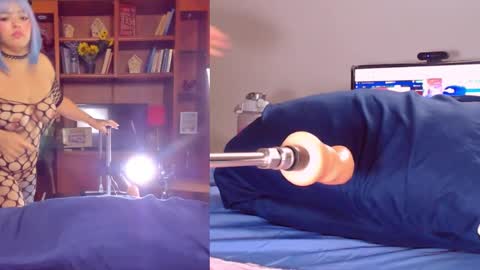  L A L Y  online show from February 10, 5:58 am