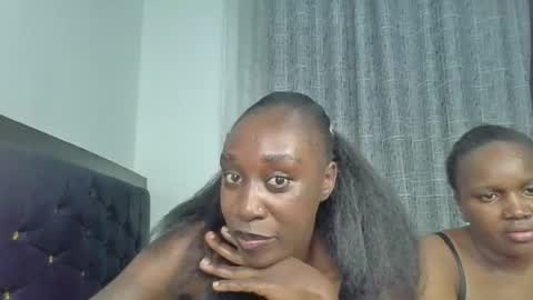 kinky_leila online show from July 18, 10:45 pm