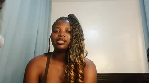 Lola online show from November 5, 6:04 am