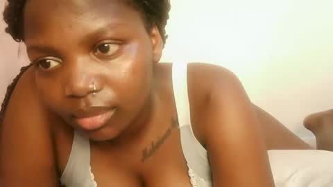 Lola online show from March 3, 10:33 am