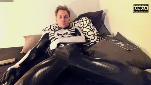 kinky_spidey online show from December 1, 5:48 pm