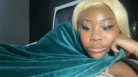 Bunniii online show from February 8, 12:50 pm