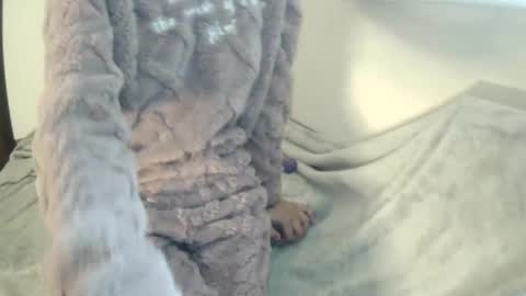 kinkykyrra online show from February 26, 9:45 am