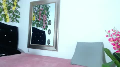 Isabella  online show from February 24, 12:52 am