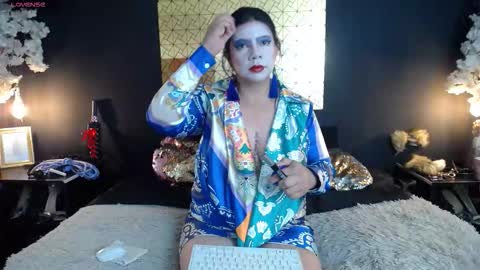 kinkyy_mom online show from October 31, 4:07 pm