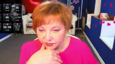 Kira Kennet online show from April 12, 11:25 am