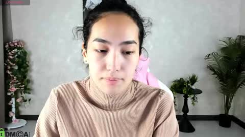 Aura online show from October 15, 3:10 am