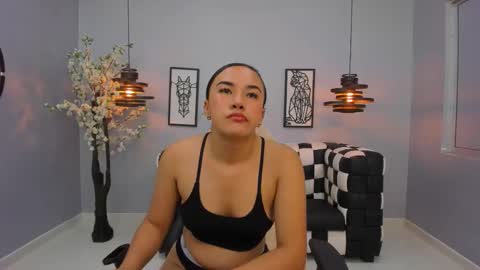 Snapshot of kira_naughtty chatting on September 28, 11:41 am Kira Naughtty online show from September 28, 11:41 am