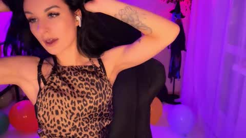 Snapshot of kira_sapphire chatting on October 16, 3:06 am Kira online show from October 16, 3:06 am